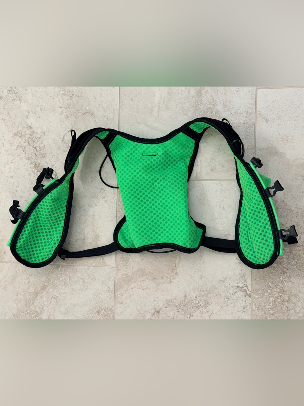 Orange Mud Hydration Vest in Neon Green and Black - Unisex - S/M - Picture 3 of 5